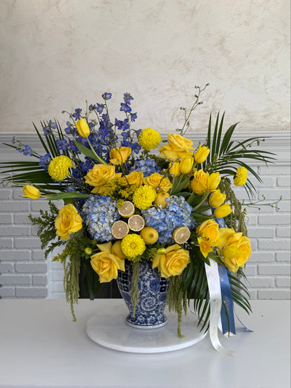 Dolce Vita Vase Arrangement - FlowerStop LA